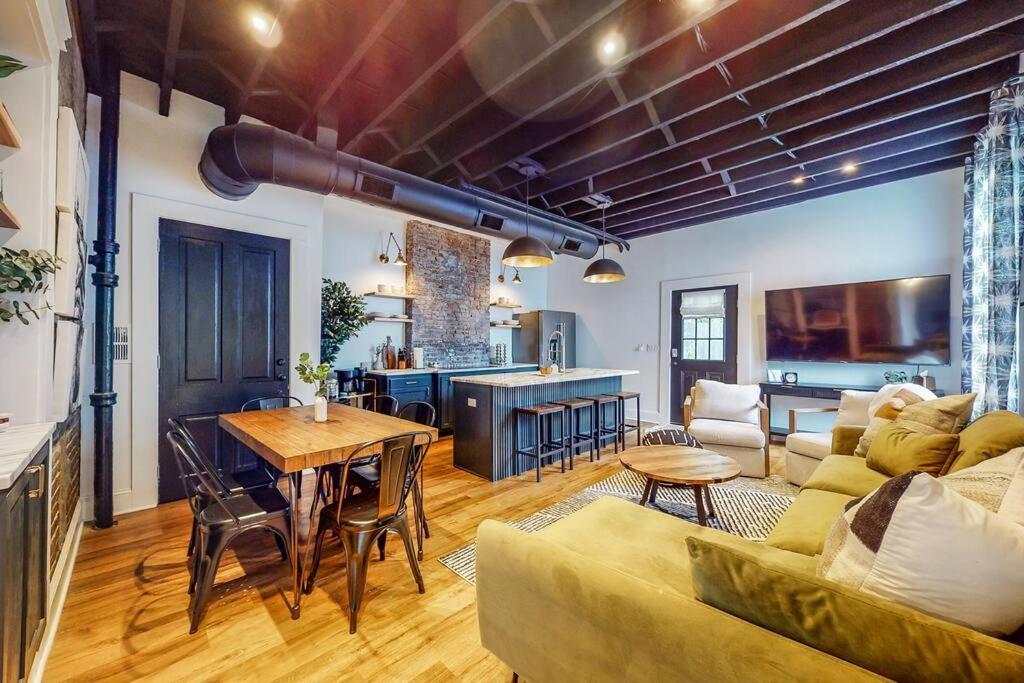 Luxury 8 Bed/4 Ba Nulu Home Private Yard/Parking Луисвилл Экстерьер фото